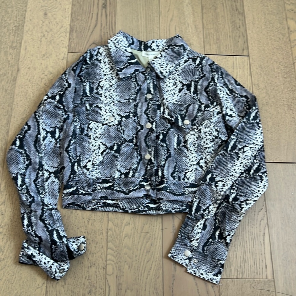 Snake skin cropped jacket
